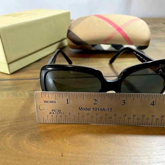 Burberry Sunglasses B 4051 - Picture 8 of 14